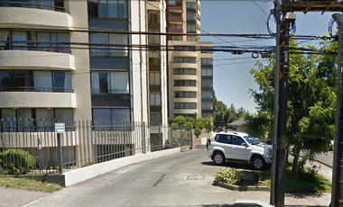 Plaza Hochstetter, amplio departamento.