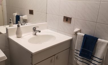 Plaza Hochstetter, amplio departamento.