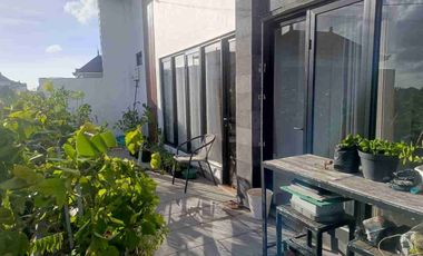 Rumah 2lt kaw elit view sawah antasura peguyangan jl5mtr garase 2mobil