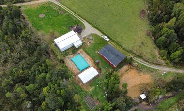 Casas en Los Muermos | Campo con casa recepcionada, agua APR – 5,75 ha Caleta Estaquilla.