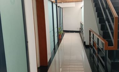 VENDO DÚPLEX CERCA A LA MUNICIPALIDAD DE SURCO
