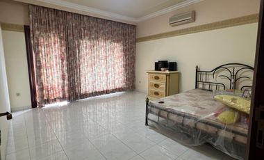Villa Puncak Prigen 3kavling luas 2.500m2 bangunan 700m2 ada 6 kamar,gasebo,kolam ikan