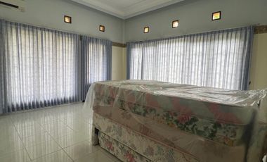 Villa Puncak Prigen 3kavling luas 2.500m2 bangunan 700m2 ada 6 kamar,gasebo,kolam ikan