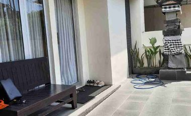 rumah fully furnished area perumahan lingkungan tenang dan strategis