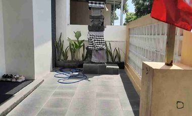 rumah fully furnished area perumahan lingkungan tenang dan strategis