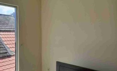 rumah fully furnished area perumahan lingkungan tenang dan strategis