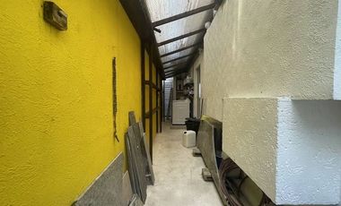 Casa de oportunidad, 3 niveles, 5 recamaras en la Joya