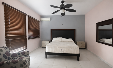 Casa de oportunidad, 3 niveles, 5 recamaras en la Joya