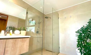 Casa Sólida de Diseño Moderno + Piscina | Condominio