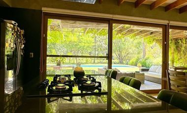 Casa Sólida de Diseño Moderno + Piscina | Condominio