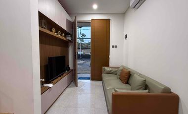 Rumah Mewah 2 Lantai Termurah di Limo Kota Depok, Full Furnished Lokasi Strategis.