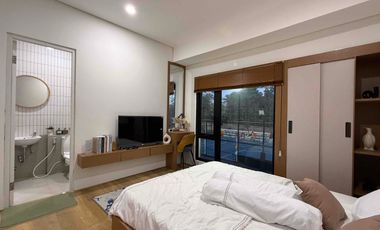 Rumah Mewah 2 Lantai Termurah di Limo Kota Depok, Full Furnished Lokasi Strategis.
