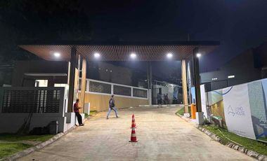 Rumah Mewah 2 Lantai Termurah di Limo Kota Depok, Full Furnished Lokasi Strategis.