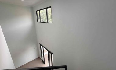 Rumah Modern 2 Lantai di Limo Cinere, Kota Depok. Lokasi Strategis & Nempel Jakarta Selatan.