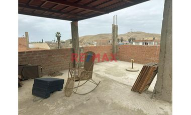 Vendo Casa De 03 Pisos En Balneario Playa De Puerto Chico Barranca