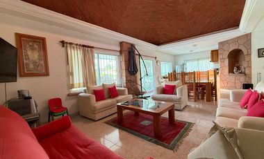 CASA EN VENTA EN FRACCIONAMIENTO LOMAS DE COCOYOC MORELOS