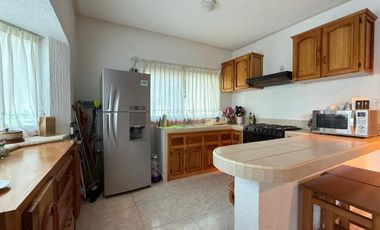 CASA EN VENTA EN FRACCIONAMIENTO LOMAS DE COCOYOC MORELOS