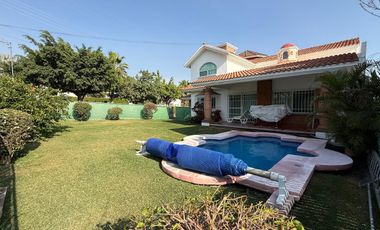 CASA EN VENTA EN FRACCIONAMIENTO LOMAS DE COCOYOC MORELOS