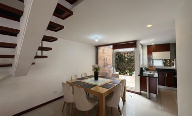 VENDO CASA PINARES DE CHIA