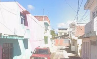 COHC (EMB) CASA EN VENTA DE CONTADO EN AGUACATES MICHOACAN