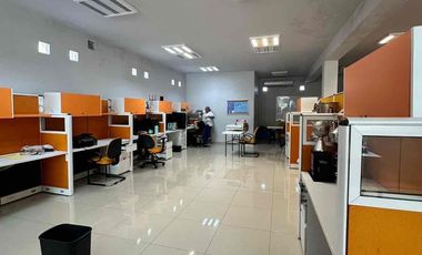 EDIFICIO DE OFICINA EN VENTA CUMBRES SOBRE AVENIDA