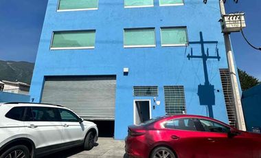 EDIFICIO DE OFICINA EN VENTA CUMBRES SOBRE AVENIDA