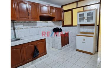 Vendo Local Comercial - Casa 03 Pisos Mas Aires En Santiago De Surco