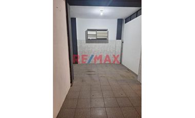 Vendo Local Comercial - Casa 03 Pisos Mas Aires En Santiago De Surco