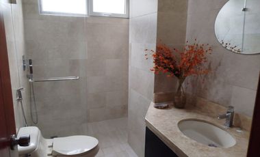 En Alquiler Departamento Amoblado de 3 dormitorios en Los Ceibos