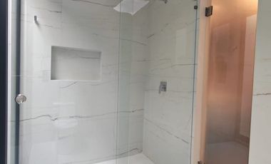 Casa en venta, acabados premium LOMAS ANGELOPOLIS