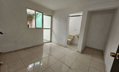 LAS CAÑADAS COTO LA NORIA CASA EN VENTA PARA REMODELAR A CAMPO DE GOLF