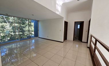 LAS CAÑADAS COTO LA NORIA CASA EN VENTA PARA REMODELAR A CAMPO DE GOLF