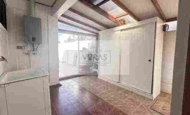 Se vende hermosa casa Areyuna. Colina el Pino