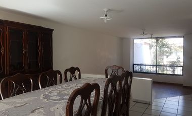 Casa en condominio c/excelentes espacios y distribución, a min. de Prepa 1