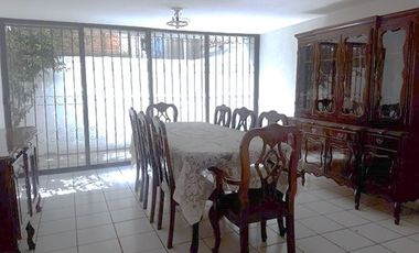 Casa en condominio c/excelentes espacios y distribución, a min. de Prepa 1