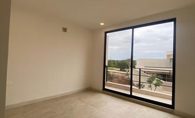 CASA NUEVA EN VENTA, EN PRIVADA RESIDENCIAL, CHOLUL ZONA NORTE DE MÉRIDA