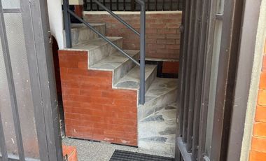 EDIFICIO EN CHAPINERO - 3 APTOS Y 2 OFICINAS - ARRIENDO HOY, DESARROLLO MANANA!