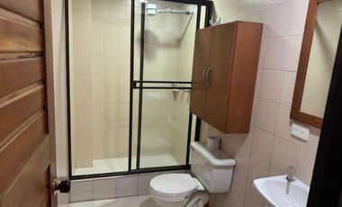 EDIFICIO EN CHAPINERO - 3 APTOS Y 2 OFICINAS - ARRIENDO HOY, DESARROLLO MANANA!