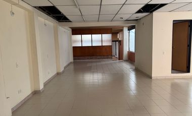 EDIFICIO EN CHAPINERO - 3 APTOS Y 2 OFICINAS - ARRIENDO HOY, DESARROLLO MANANA!