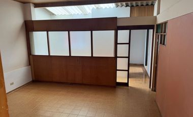 EDIFICIO EN CHAPINERO - 3 APTOS Y 2 OFICINAS - ARRIENDO HOY, DESARROLLO MANANA!