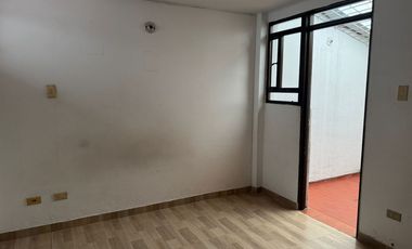 EDIFICIO EN CHAPINERO - 3 APTOS Y 2 OFICINAS - ARRIENDO HOY, DESARROLLO MANANA!