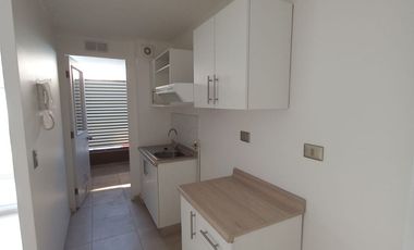 ARRIENDO DEPARTAMENTO 3 DORMITORIOS, 2 BAÑOS, ESTACIONAMIENTO Y BODEGA, MUY CERCANO A UNIVERSIDAD SANTO TOMAS