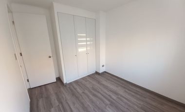 ARRIENDO DEPARTAMENTO 3 DORMITORIOS, 2 BAÑOS, ESTACIONAMIENTO Y BODEGA, MUY CERCANO A UNIVERSIDAD SANTO TOMAS