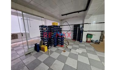 Vendo Casa Ideal Para Inversionistas, Buena Ubicacion En Ate