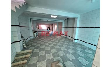 Vendo Casa Ideal Para Inversionistas, Buena Ubicacion En Ate