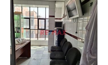 Vendo Casa Ideal Para Inversionistas, Buena Ubicacion En Ate