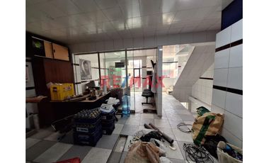 Vendo Casa Ideal Para Inversionistas, Buena Ubicacion En Ate