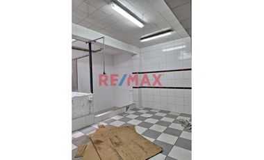 Vendo Casa Ideal Para Inversionistas, Buena Ubicacion En Ate