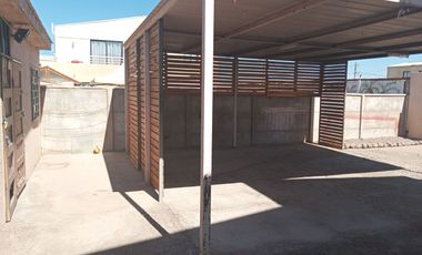 Venta amplia casa 4D3B en sector oriente - Peuco, Villa Las Leyendas