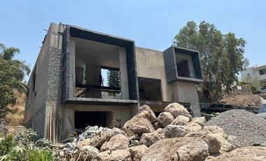LAS CAÑADAS OPORTUNIDAD CASA EN VENTA OBRA GRIS CON SÓTANO DE 500M2